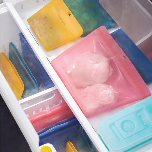 https://es.tupperware.com/cdn/shop/files/EN-SiliconeBags-Catalog4Pages-34x23cm-2304-freezer_0a59eaae-be66-4857-b8a8-b809776dd3bd.jpg?v=1691780839&width=533